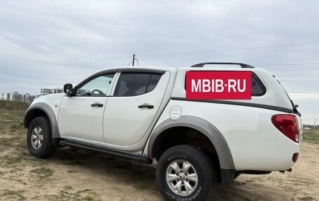 Mitsubishi L200 IV рестайлинг, 2012 год, 1 299 000 рублей, 6 фотография