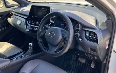 Toyota C-HR I рестайлинг, 2020 год, 2 200 000 рублей, 13 фотография