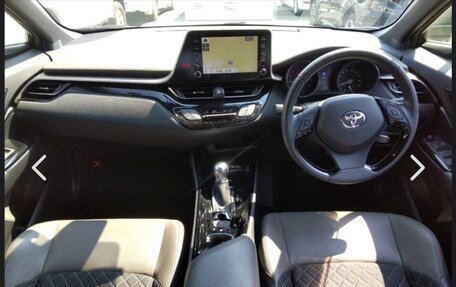 Toyota C-HR I рестайлинг, 2020 год, 2 200 000 рублей, 20 фотография