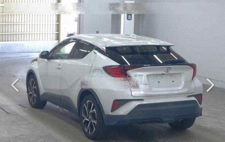 Toyota C-HR I рестайлинг, 2020 год, 2 200 000 рублей, 21 фотография
