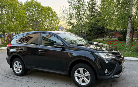 Toyota RAV4, 2013 год, 2 450 000 рублей, 2 фотография