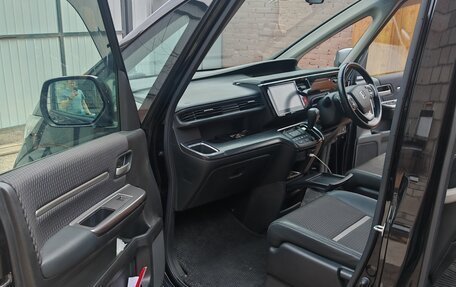 Honda Stepwgn IV, 2016 год, 1 780 000 рублей, 16 фотография
