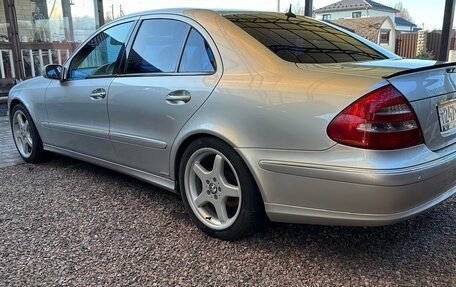 Mercedes-Benz E-Класс, 2003 год, 750 000 рублей, 6 фотография