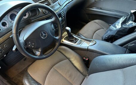 Mercedes-Benz E-Класс, 2003 год, 750 000 рублей, 10 фотография