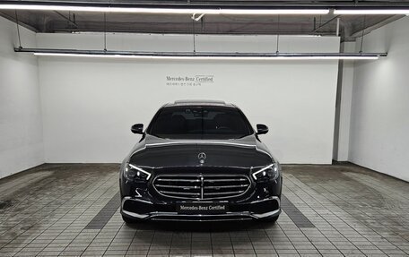 Mercedes-Benz E-Класс, 2023 год, 5 900 000 рублей, 3 фотография
