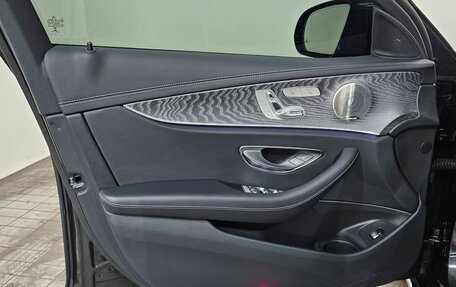 Mercedes-Benz E-Класс, 2023 год, 5 900 000 рублей, 18 фотография
