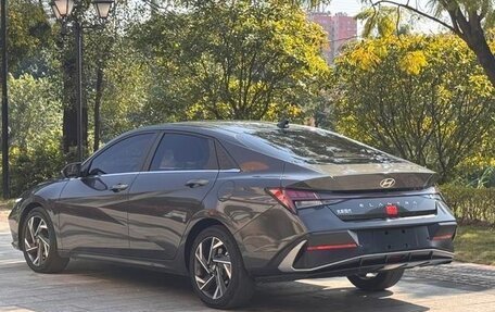 Hyundai Elantra, 2023 год, 1 430 000 рублей, 4 фотография