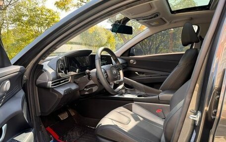 Hyundai Elantra, 2023 год, 1 430 000 рублей, 10 фотография
