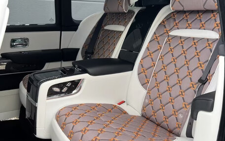 Rolls-Royce Cullinan, 2026 год, 68 500 000 рублей, 23 фотография