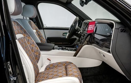 Rolls-Royce Cullinan, 2026 год, 68 500 000 рублей, 22 фотография