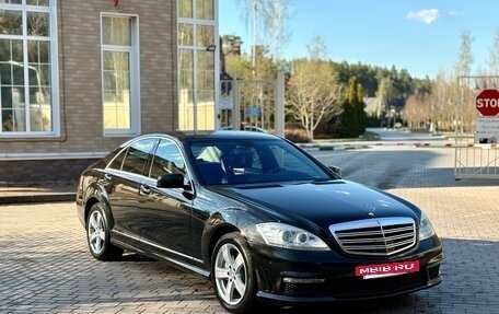 Mercedes-Benz S-Класс, 2008 год, 2 100 000 рублей, 2 фотография