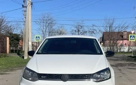Volkswagen Polo VI (EU Market), 2018 год, 1 270 000 рублей, 2 фотография