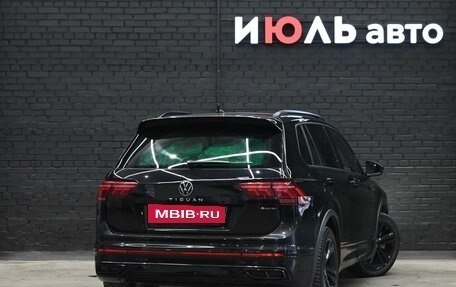 Volkswagen Tiguan II, 2021 год, 3 540 000 рублей, 6 фотография