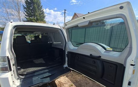Mitsubishi Pajero IV, 2011 год, 1 850 000 рублей, 10 фотография