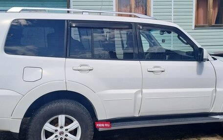 Mitsubishi Pajero IV, 2011 год, 1 850 000 рублей, 6 фотография