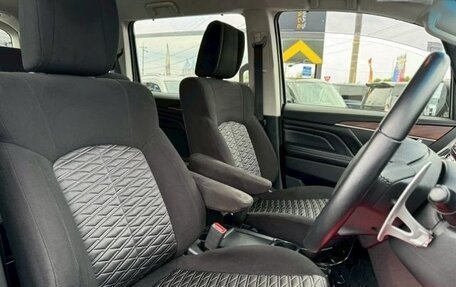 Mitsubishi Delica D:5 I, 2022 год, 2 800 000 рублей, 9 фотография