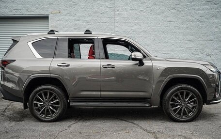 Lexus LX, 2023 год, 12 990 000 рублей, 16 фотография