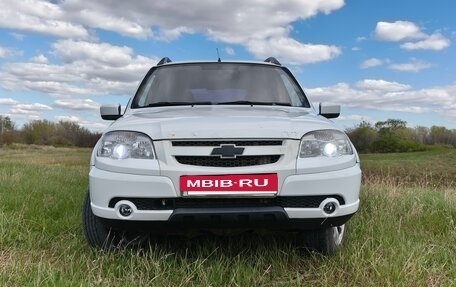 Chevrolet Niva I рестайлинг, 2012 год, 375 000 рублей, 3 фотография