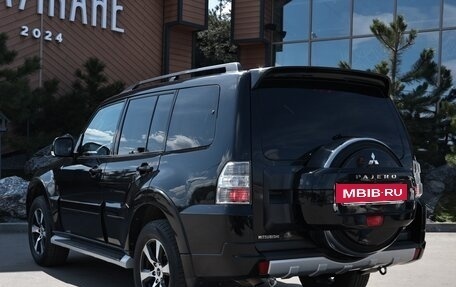 Mitsubishi Pajero IV, 2013 год, 2 240 000 рублей, 4 фотография
