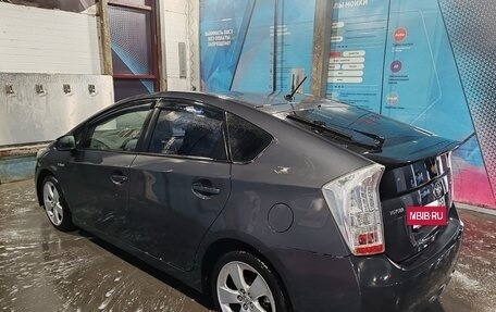 Toyota Prius, 2010 год, 1 080 000 рублей, 2 фотография