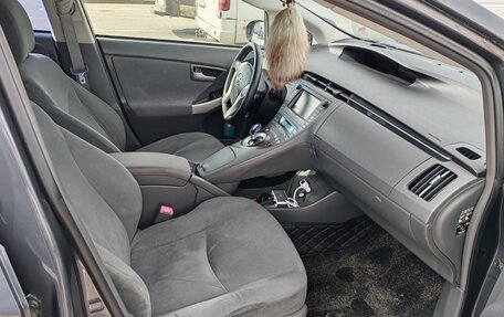 Toyota Prius, 2010 год, 1 080 000 рублей, 12 фотография