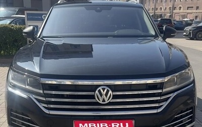 Volkswagen Touareg III, 2018 год, 3 000 000 рублей, 1 фотография