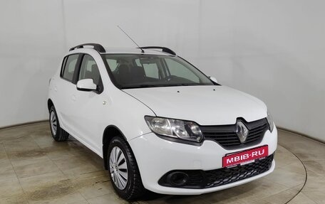 Renault Sandero II рестайлинг, 2015 год, 780 000 рублей, 1 фотография