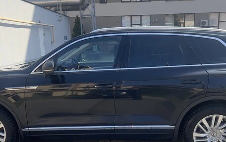 Volkswagen Touareg III, 2018 год, 3 000 000 рублей, 7 фотография