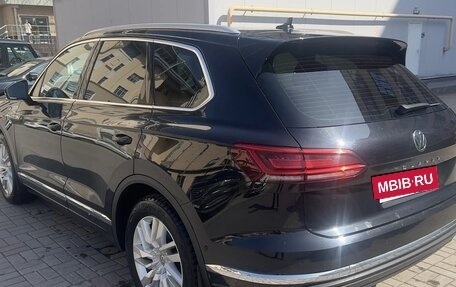 Volkswagen Touareg III, 2018 год, 3 000 000 рублей, 6 фотография
