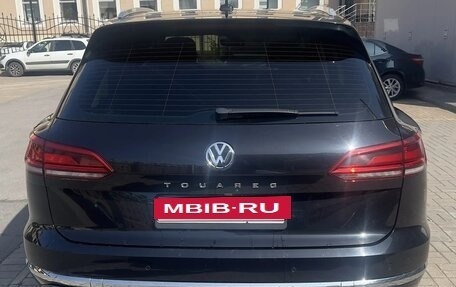 Volkswagen Touareg III, 2018 год, 3 000 000 рублей, 5 фотография