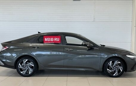Hyundai Elantra, 2023 год, 2 250 000 рублей, 5 фотография