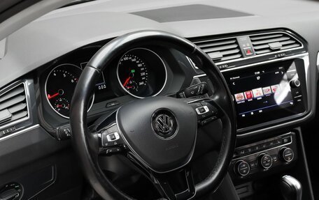 Volkswagen Tiguan II, 2017 год, 2 590 000 рублей, 11 фотография