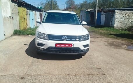 Volkswagen Tiguan II, 2017 год, 2 200 000 рублей, 1 фотография