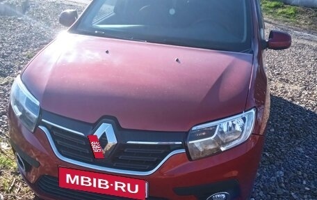 Renault Sandero II рестайлинг, 2021 год, 800 000 рублей, 1 фотография