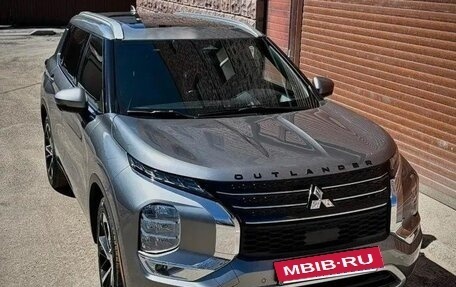 Mitsubishi Outlander, 2023 год, 3 050 000 рублей, 7 фотография