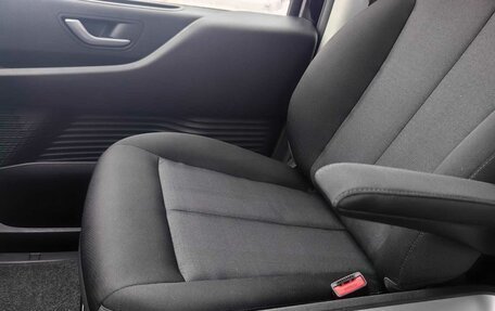 Hyundai Staria, 2021 год, 4 350 000 рублей, 6 фотография