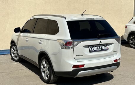 Mitsubishi Outlander III рестайлинг 3, 2014 год, 1 130 000 рублей, 7 фотография