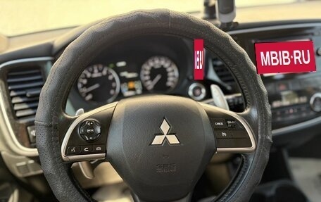 Mitsubishi Outlander III рестайлинг 3, 2014 год, 1 130 000 рублей, 9 фотография