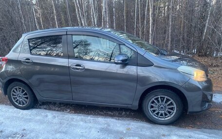 Toyota Vitz, 2011 год, 650 000 рублей, 2 фотография