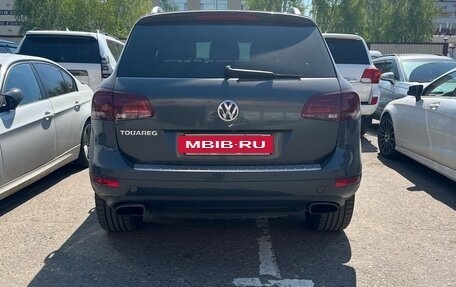 Volkswagen Touareg III, 2013 год, 2 000 000 рублей, 2 фотография