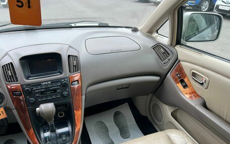 Lexus RX IV рестайлинг, 2000 год, 879 000 рублей, 15 фотография