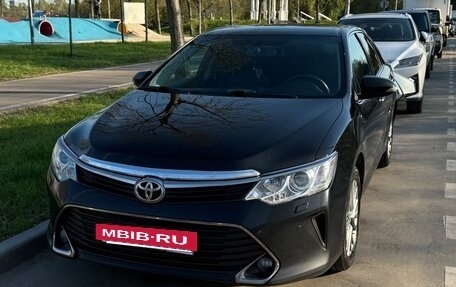 Toyota Camry, 2017 год, 2 200 000 рублей, 9 фотография