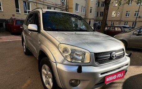 Toyota RAV4, 2004 год, 570 000 рублей, 3 фотография