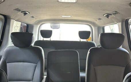 Hyundai Grand Starex Grand Starex I рестайлинг 2, 2008 год, 1 300 000 рублей, 9 фотография
