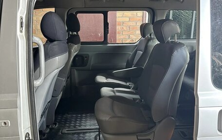 Hyundai Grand Starex Grand Starex I рестайлинг 2, 2008 год, 1 300 000 рублей, 11 фотография