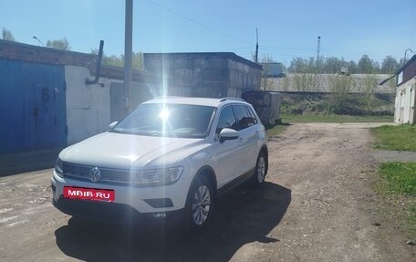 Volkswagen Tiguan II, 2017 год, 2 200 000 рублей, 6 фотография