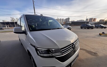 Volkswagen Caravelle T6 рестайлинг, 2020 год, 5 190 000 рублей, 12 фотография