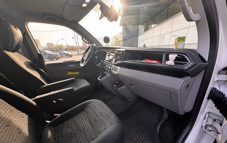 Volkswagen Caravelle T6 рестайлинг, 2020 год, 5 190 000 рублей, 10 фотография