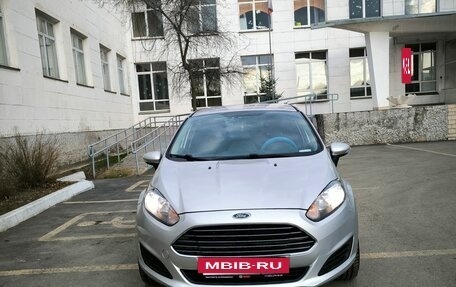 Ford Fiesta, 2017 год, 900 000 рублей, 2 фотография