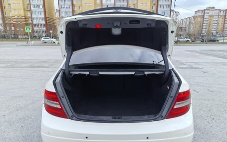 Mercedes-Benz C-Класс, 2011 год, 900 000 рублей, 13 фотография